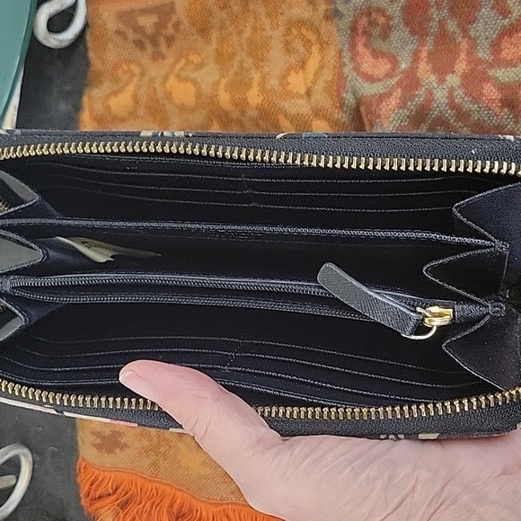 Kate Spade Wilson Road Botanical Floral Neda Wallet - Picture 3 of 5